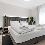 Bright Zentrum Apartament *